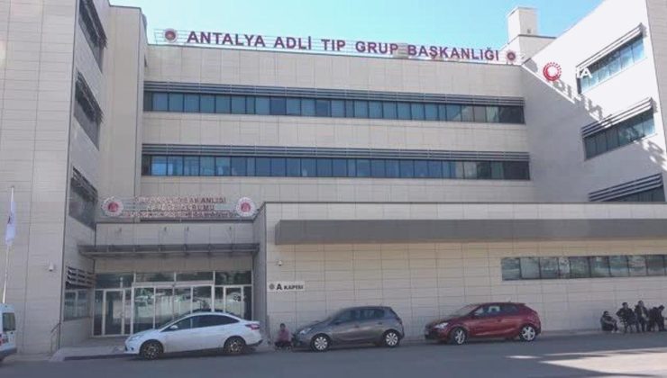Antalya’da scooter faciası: Liseli iki genç hayatını kaybetti
