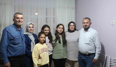 Cumhurbaşkanı Erdoğan’ın iftarda ziyaret ettiği aile heyecanını paylaştı