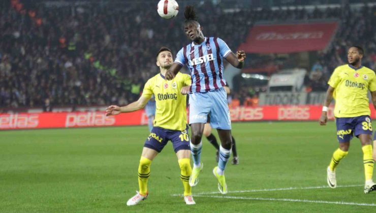 Trendyol Süper Lig: Trabzonspor: 0 – Fenerbahçe: 2 (İlk yarı)